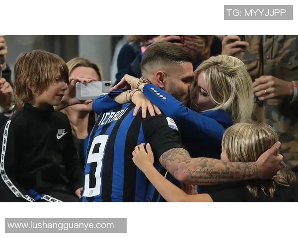 足球明星老婆旺达的魅力与风采揭秘她如何影响丈夫的职业生涯