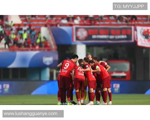 中超精彩对决鲁能迎战人和直播盛况不容错过 中超精彩对决鲁能迎战人和直播盛况不容错过