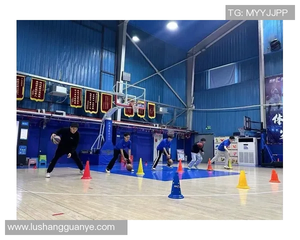 篮球明星的日常训练安排揭秘从早到晚的高强度训练计划